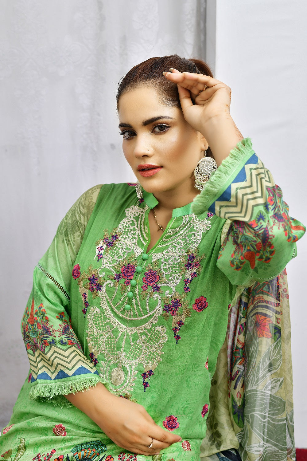 LD-008 - Embroidery Printed Lawn 3PC (6817081327715)